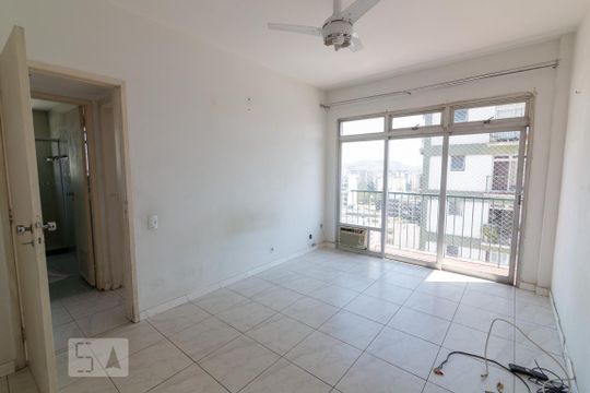 Suíte de apartamento à venda com 2 quartos, 106m² em Tijuca, Rio de Janeiro