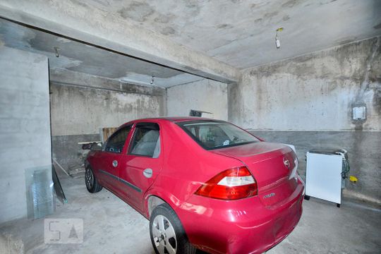 Garagem de casa à venda com 2 quartos, 300m² em Alto da Lapa, São Paulo