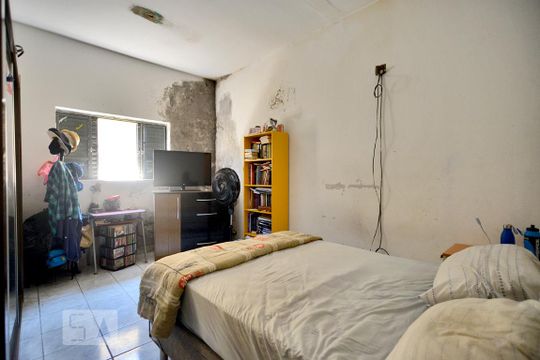 Quarto de casa à venda com 2 quartos, 300m² em Alto da Lapa, São Paulo