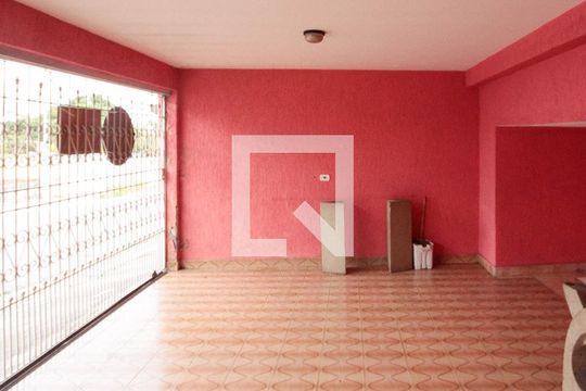 Garagem de casa à venda com 2 quartos, 120m² em Vila Santa Clara, São Paulo