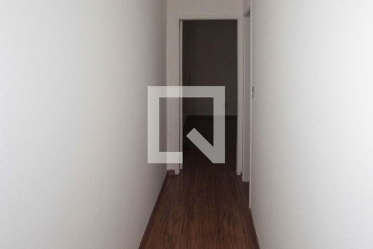 Corredor de casa à venda com 2 quartos, 120m² em Vila Santa Clara, São Paulo