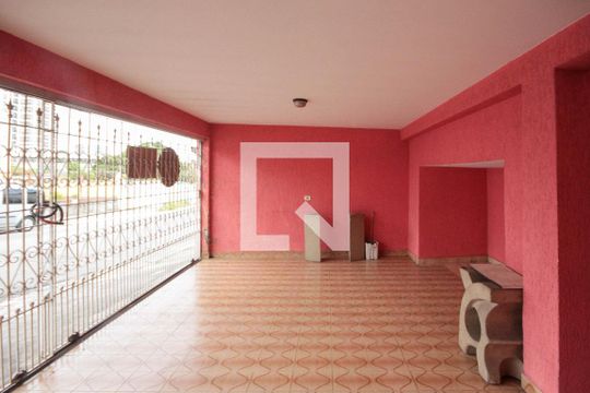 Garagem de casa à venda com 2 quartos, 120m² em Vila Santa Clara, São Paulo