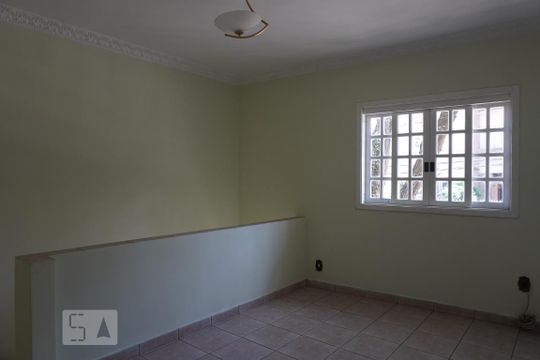Casa para alugar com 2 quartos, 90m² em Santa Teresinha, São Paulo