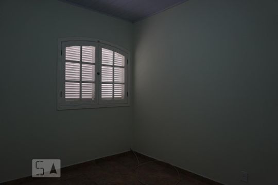 Quarto 2 de casa para alugar com 2 quartos, 90m² em Santa Teresinha, São Paulo