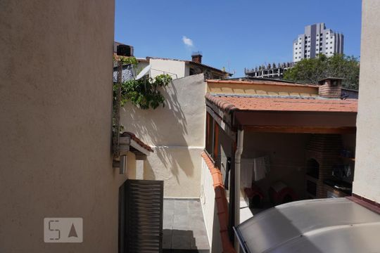 Vista Quarto 2 de casa para alugar com 2 quartos, 90m² em Santa Teresinha, São Paulo