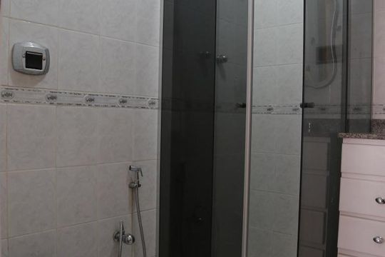 Banheiro Social de apartamento para alugar com 3 quartos, 125m² em Tijuca, Rio de Janeiro
