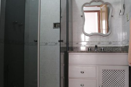 Banheiro Social de apartamento para alugar com 3 quartos, 125m² em Tijuca, Rio de Janeiro