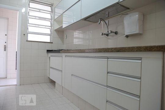 Cozinha de apartamento para alugar com 3 quartos, 125m² em Tijuca, Rio de Janeiro