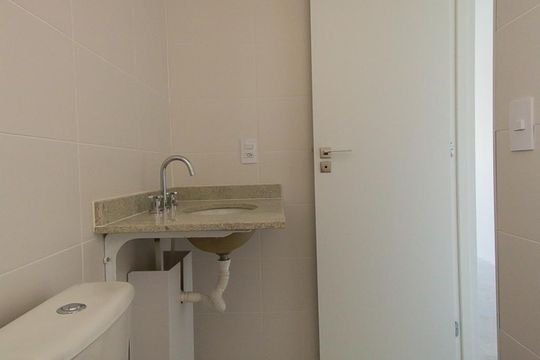 Banheiro de kitnet/studio à venda com 1 quarto, 25m² em Vila Mariana, São Paulo