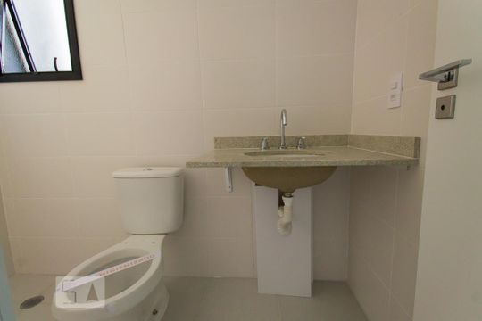 Banheiro de kitnet/studio para alugar com 1 quarto, 25m² em Vila Mariana, São Paulo