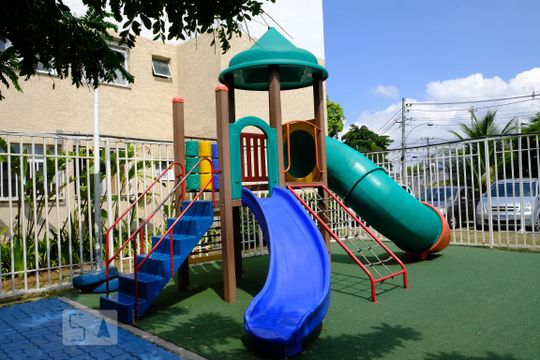 Playground de apartamento para alugar com 2 quartos, 47m² em Anil, Rio de Janeiro