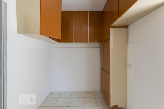 Cozinha de apartamento para alugar com 2 quartos, 63m² em Vila Mariana, São Paulo