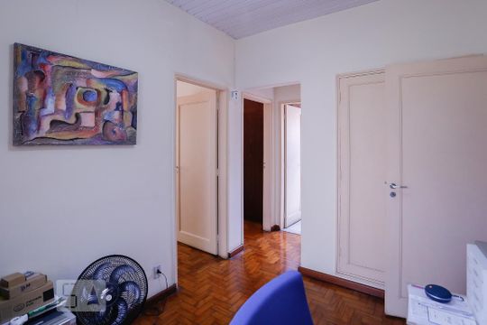 Escritório de casa à venda com 3 quartos, 250m² em Sumaré, São Paulo