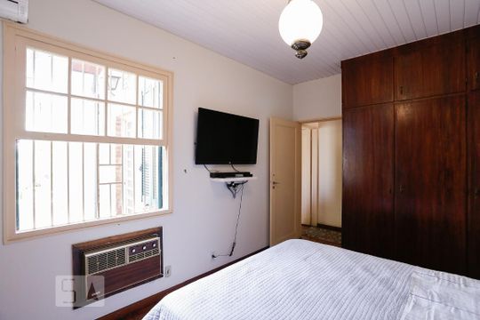 Suíte de casa à venda com 3 quartos, 250m² em Sumaré, São Paulo