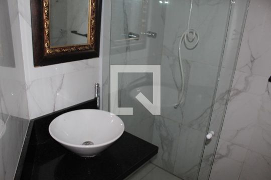 Banheiro de kitnet/studio à venda com 1 quarto, 45m² em República, São Paulo