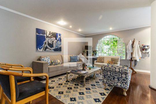 Sala de casa à venda com 4 quartos, 490m² em Pacaembu, São Paulo