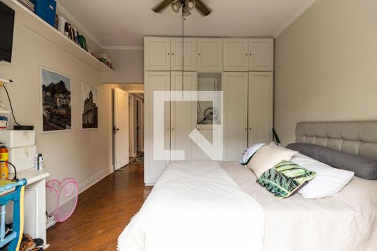 Suíte 1 de casa à venda com 4 quartos, 490m² em Pacaembu, São Paulo