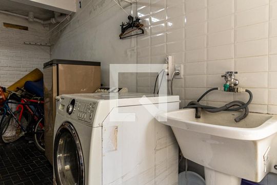 Área de Serviço de casa à venda com 4 quartos, 490m² em Pacaembu, São Paulo