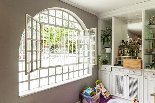 Sala de casa à venda com 4 quartos, 490m² em Pacaembu, São Paulo