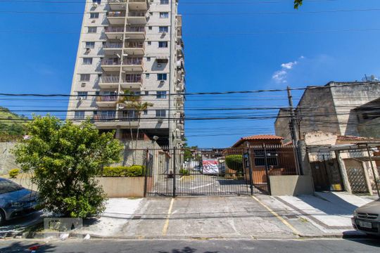 Fachada de apartamento à venda com 2 quartos, 58m² em Vaz Lobo, Rio de Janeiro