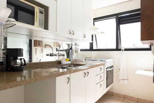 Cozinha de apartamento à venda com 2 quartos, 150m² em Jardim Paulista, São Paulo