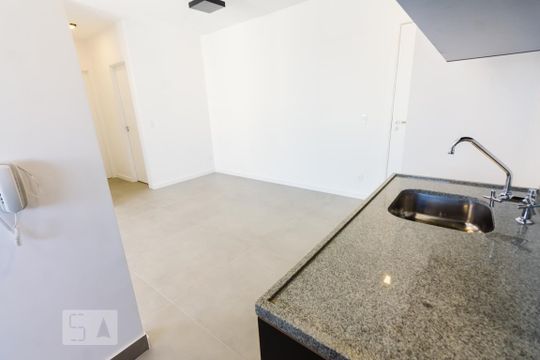 Cozinha de apartamento à venda com 2 quartos, 58m² em Água Branca, São Paulo