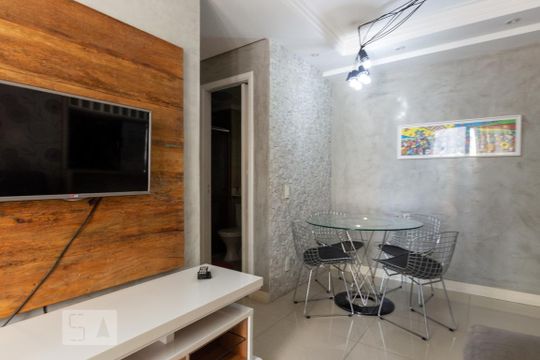 Sala de apartamento para alugar com 2 quartos, 50m² em Jardim Umuarama, São Paulo