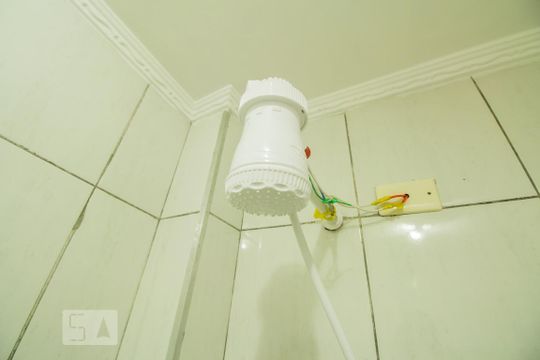 Detalhe banheiro de kitnet/studio para alugar com 1 quarto, 32m² em Campos Elíseos, São Paulo