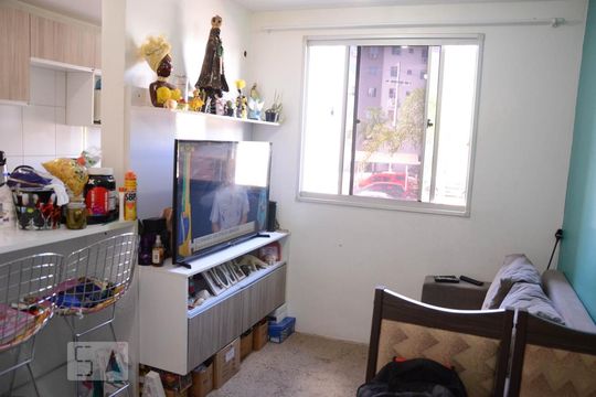 Sala de apartamento à venda com 2 quartos, 49m² em Mato Grande, Canoas