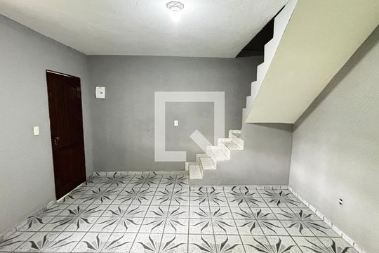 Sala de casa para alugar com 2 quartos, 150m² em Jardim Ipanema, Santo André
