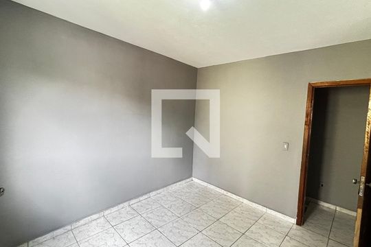 Quarto 2 de casa para alugar com 2 quartos, 150m² em Jardim Ipanema, Santo André
