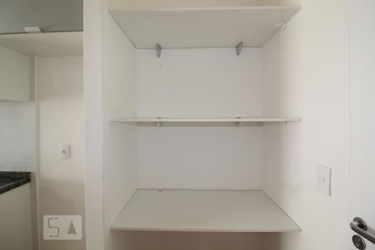 Armários da cozinha de kitnet/studio para alugar com 1 quarto, 36m² em Santa Paula, São Caetano do Sul