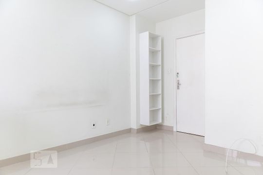 Sala de apartamento para alugar com 2 quartos, 56m² em Boqueirão, Santos