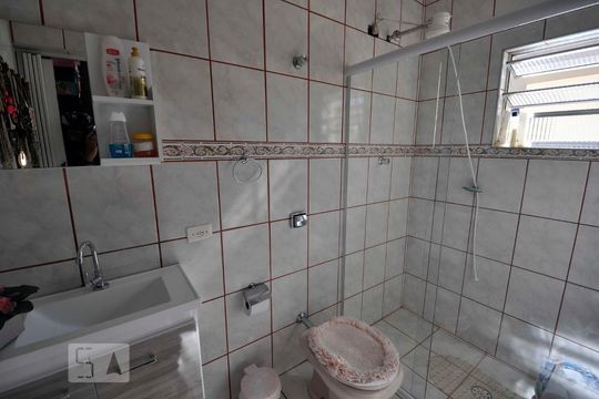 Banheiro Social de casa à venda com 4 quartos, 250m² em Jaguaribe, Osasco