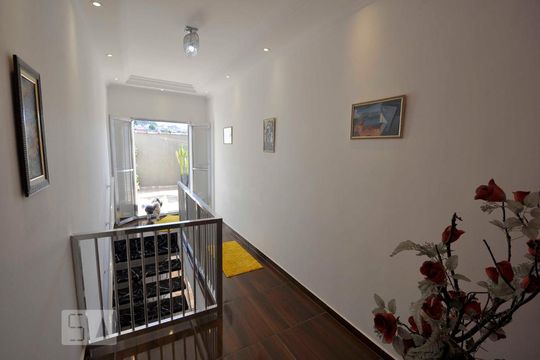 Corredor de casa à venda com 4 quartos, 250m² em Jaguaribe, Osasco