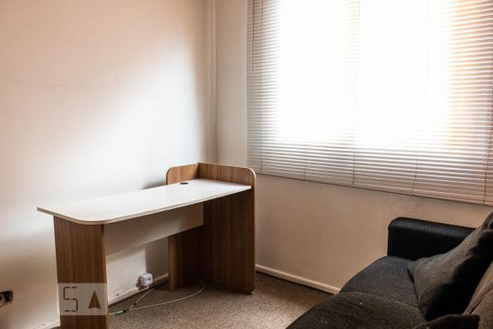 Sala de kitnet/studio para alugar com 1 quarto, 33m² em Bela Vista, São Paulo