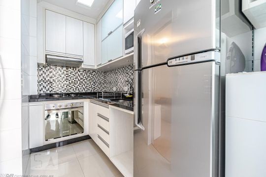 Cozinha de apartamento à venda com 3 quartos, 60m² em Alto da Glória, Curitiba