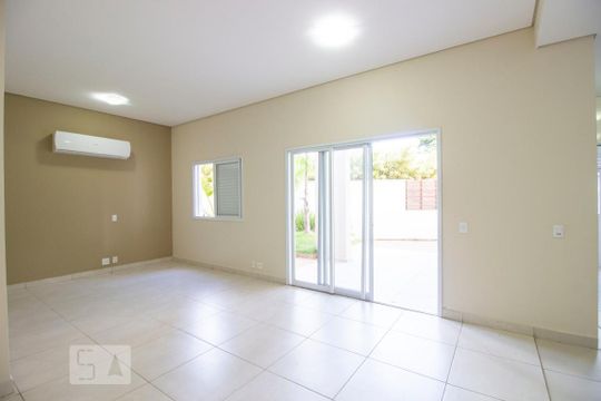 Sala de apartamento para alugar com 2 quartos, 80m² em Jardim Samambaia, Jundiaí