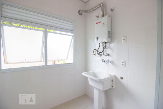 Área de Serviço de apartamento para alugar com 2 quartos, 80m² em Jardim Samambaia, Jundiaí