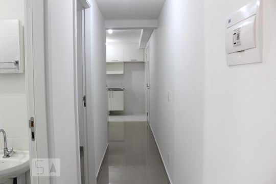 Corredor de apartamento à venda com 2 quartos, 47m² em Itaquera, São Paulo