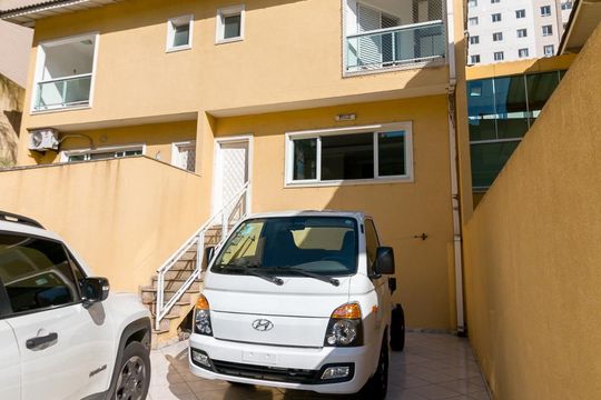 Fachada da casa de casa de condomínio para alugar com 3 quartos, 150m² em Vila Rio, Guarulhos