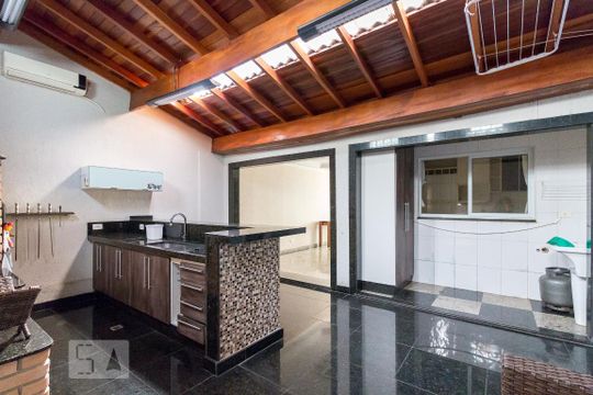 Churrasqueira de casa de condomínio para alugar com 3 quartos, 150m² em Vila Rio, Guarulhos