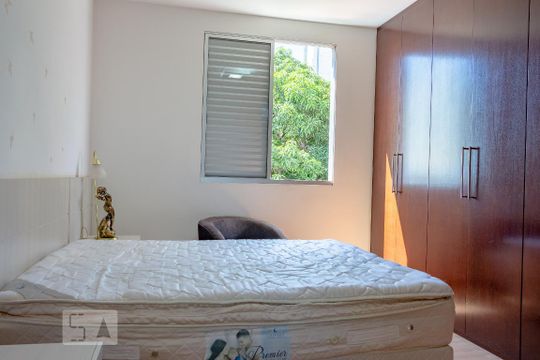 Suíte de apartamento para alugar com 3 quartos, 90m² em Santa Efigênia, Belo Horizonte