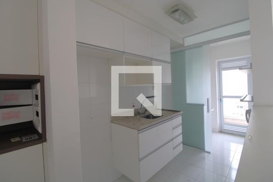 Cozinha de apartamento à venda com 2 quartos, 68m² em Vila Isa, São Paulo