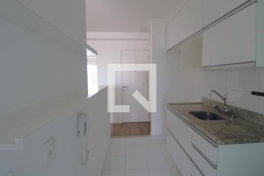 Cozinha de apartamento à venda com 2 quartos, 68m² em Vila Isa, São Paulo