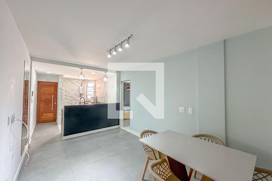 Sala de apartamento para alugar com 2 quartos, 50m² em Centro, Rio de Janeiro
