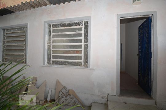 Fachada de casa à venda com 4 quartos, 570m² em Cachambi, Rio de Janeiro