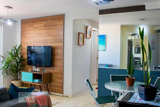 Sala de apartamento para alugar com 3 quartos, 70m² em Parque Jaçatuba, Santo André