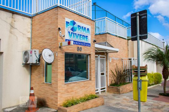 Fachada de apartamento para alugar com 3 quartos, 70m² em Parque Jaçatuba, Santo André