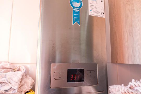 Área de serviço - aquecedor à gás de apartamento à venda com 3 quartos, 90m² em Vila Rio, Guarulhos